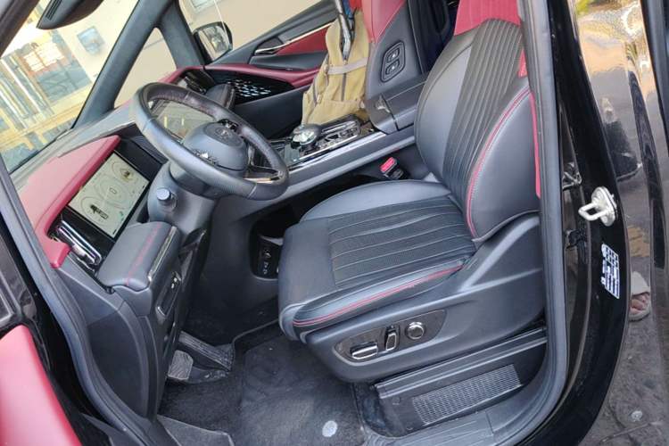 Used GAC Trumpchi M8 2023 Zongshi Series Dual-Motor YuZun Edition Left Front Seat