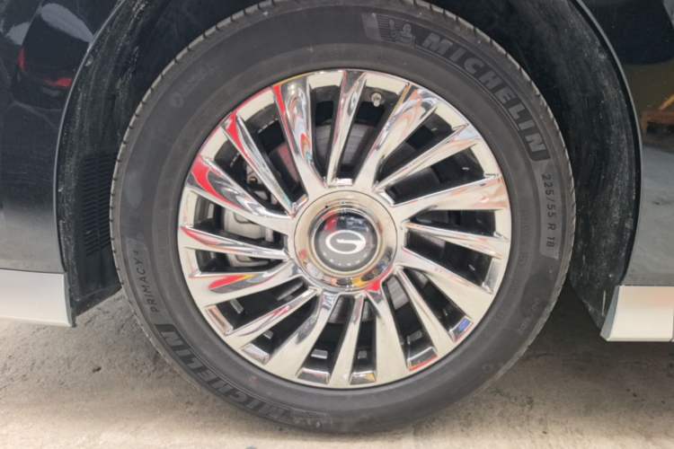 Used GAC Trumpchi M8 2023 Zongshi Series 400T Flagship Edition Left Front Wheel Hub
