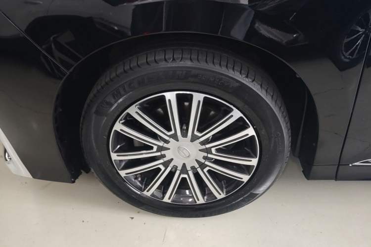Used GAC Trumpchi M8 2023 Lingxiu Series 390T Prestige Edition Left Front Wheel Hub