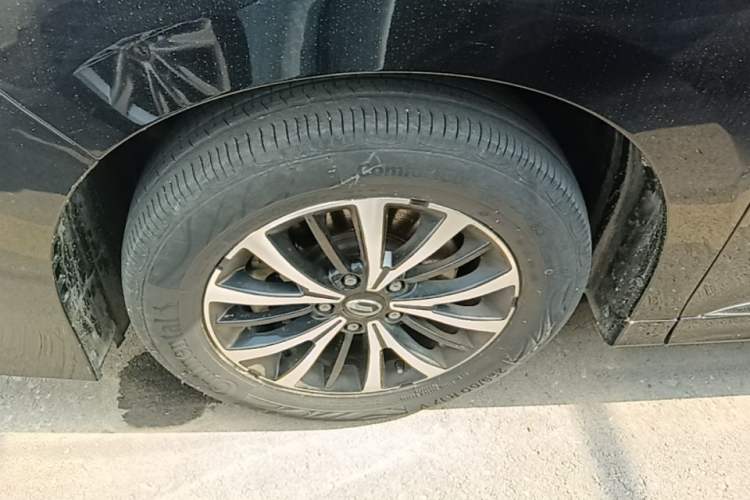 Used GAC Trumpchi M8 2023 Lingxiu Series 390T Deluxe Edition Left Front Wheel Hub