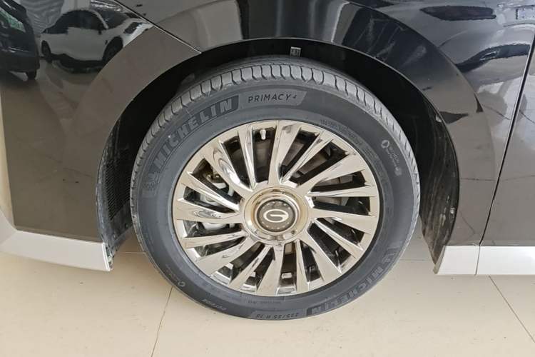 Used GAC Trumpchi M8 2023 Zongshi Series 400T Flagship Edition Left Front Wheel Hub