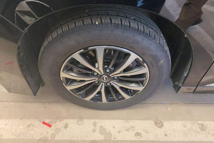 Used GAC Trumpchi M8 2023 Lingxiu Series 390T Deluxe Edition Left Front Wheel Hub