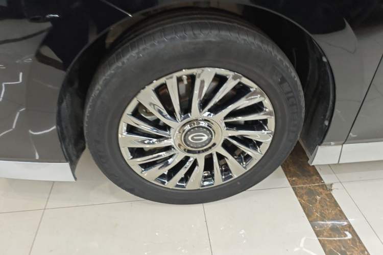 Used GAC Trumpchi M8 2023 Zongshi Series 400T Ultimate Edition Left Front Wheel Hub