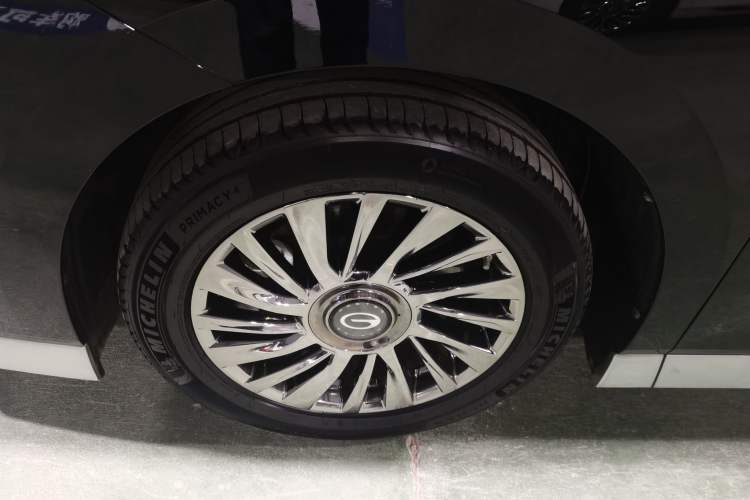 Used GAC Trumpchi M8 2023 Zongshi Series 400T Flagship Edition Left Front Wheel Hub