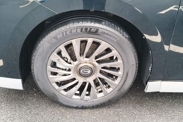 Used GAC Trumpchi M8 2023 Zongshi Series 400T Flagship Edition Left Front Wheel Hub