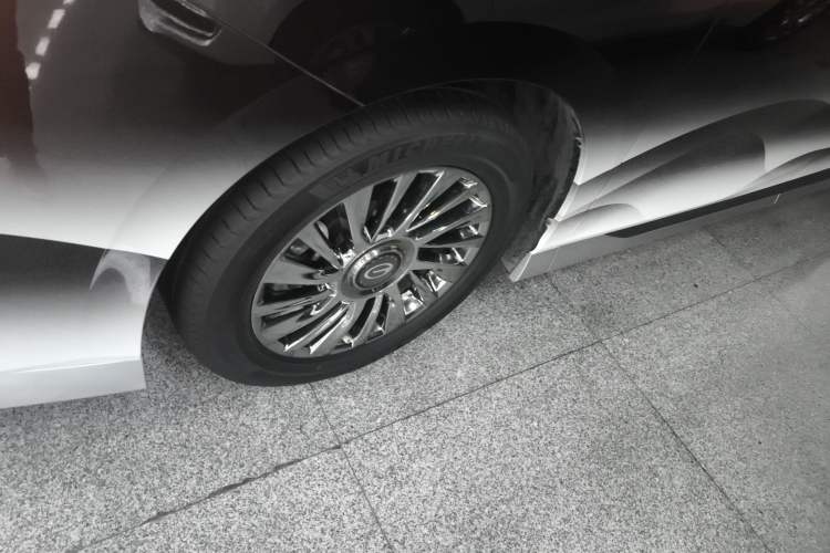 Used GAC Trumpchi M8 2023 Zongshi Series 400T Flagship Edition Left Front Wheel Hub