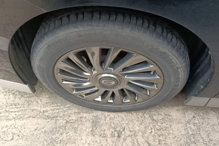 Used GAC Trumpchi M8 2023 Zongshi Series 400T Flagship Edition Left Front Wheel Hub