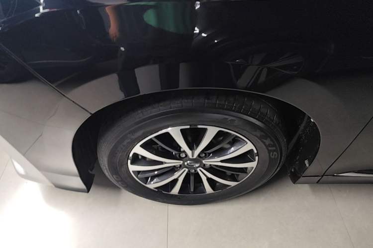 Used GAC Trumpchi M8 2023 Lingxiu Series 390T Luxury Edition Left Front Wheel Hub