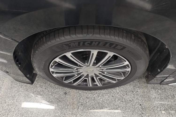 Used GAC Trumpchi M8 2023 Lingxiu Series 390T Prestige Edition Left Front Wheel Hub