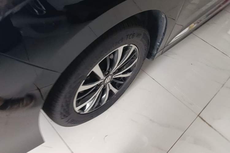 Used GAC Trumpchi M8 2023 Lingxiu Series 390T Deluxe Edition Left Front Wheel Hub