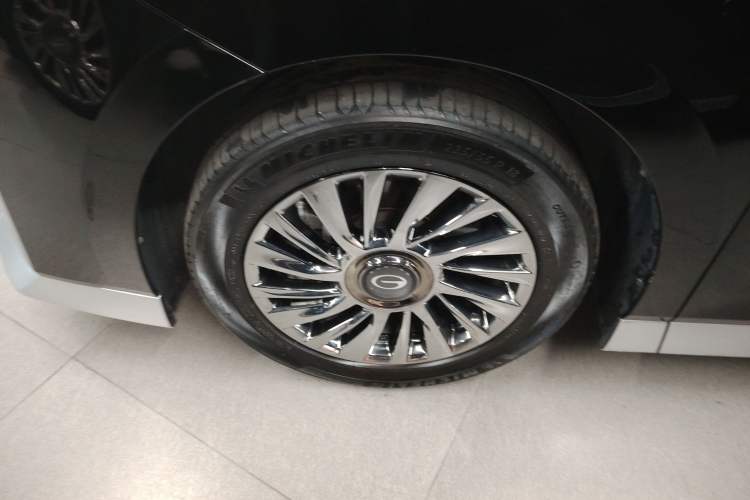Used GAC Trumpchi M8 2023 Zongshi Series 400T Flagship Edition Left Front Wheel Hub