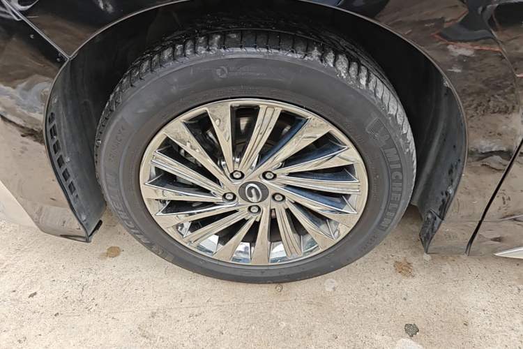 Used GAC Trumpchi M8 2023 Master Series 390T Ultimate Edition Left Front Wheel Hub