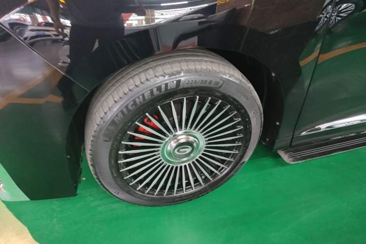 Used GAC Trumpchi M8 2023 Lingxiu Series 390T Prestige Edition Left Front Wheel Hub
