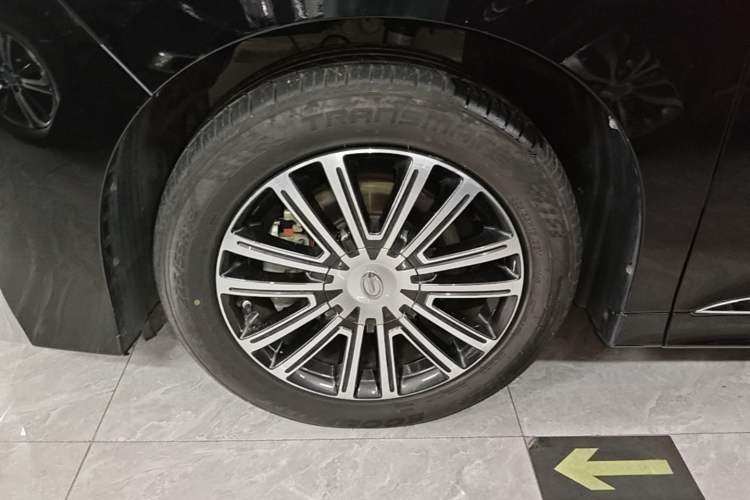 Used GAC Trumpchi M8 2023 Lingxiu Series 390T Ultimate Edition Left Front Wheel Hub
