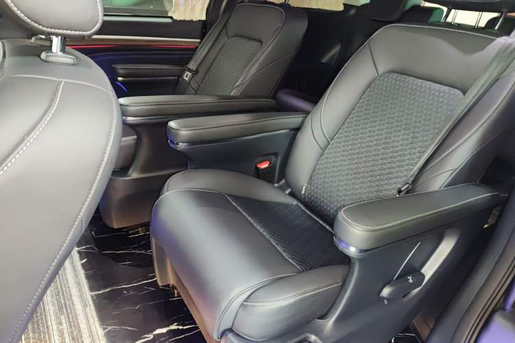 Used GAC Trumpchi M8 2023 Lingxiu Series 390T Luxury Edition Left Rear Seat