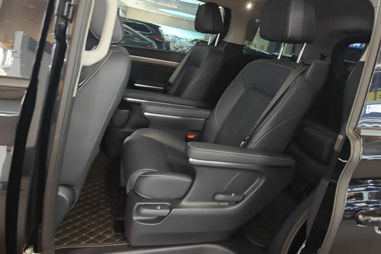 Used GAC Trumpchi M8 2023 Lingxiu Series 390T Deluxe Edition Left Rear Seat