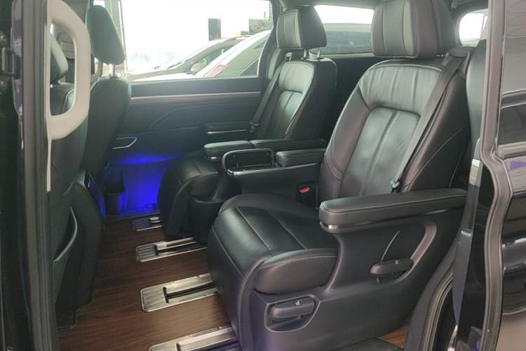 Used GAC Trumpchi M8 2023 Lingxiu Series 390T Prestige Edition Left Rear Seat