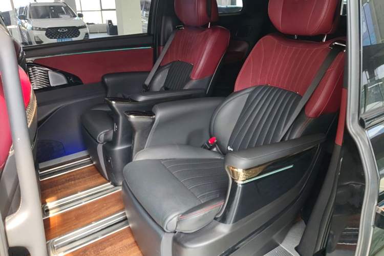 Used GAC Trumpchi M8 2023 Zongshi Series Dual-Motor Flagship Edition Left Rear Seat
