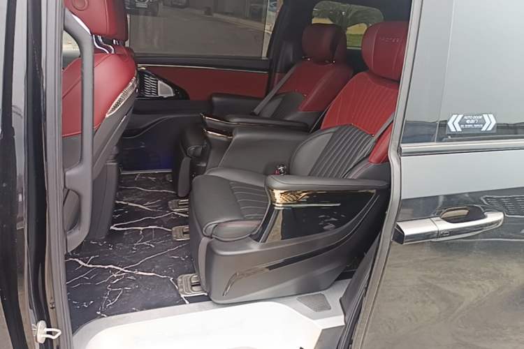 Used GAC Trumpchi M8 2023 Zongshi Series Dual-Motor Flagship Edition Left Rear Seat