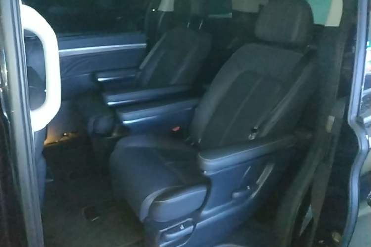 Used GAC Trumpchi M8 2023 Lingxiu Series 390T Deluxe Edition Left Rear Seat