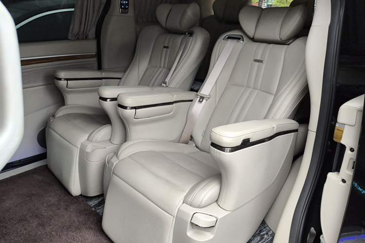 Used GAC Trumpchi M8 2023 Lingxiu Series 390T Deluxe Edition Left Rear Seat