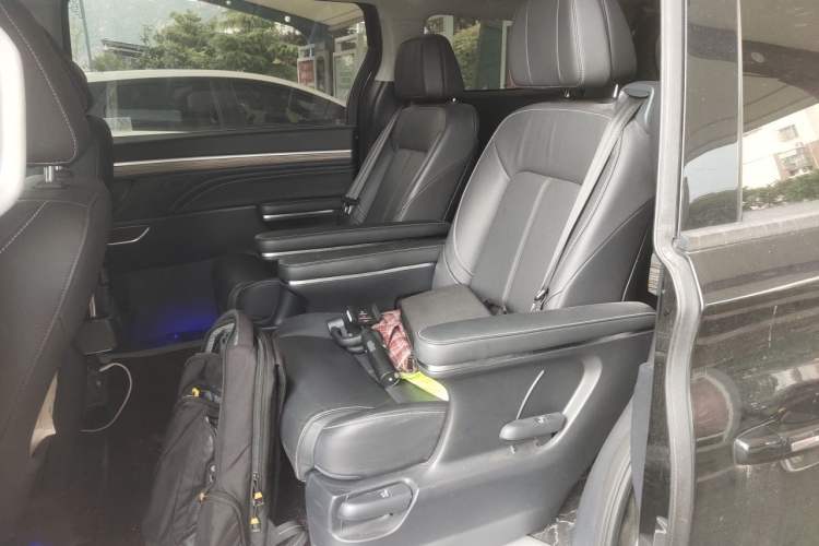 Used GAC Trumpchi M8 2023 Lingxiu Series 390T Deluxe Edition Left Rear Seat