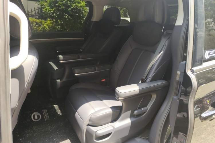 Used GAC Trumpchi M8 2023 Lingxiu Series 390T Prestige Edition Left Rear Seat