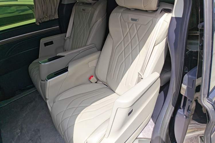 Used GAC Trumpchi M8 2023 Lingxiu Series 390T Luxury Edition Left Rear Seat