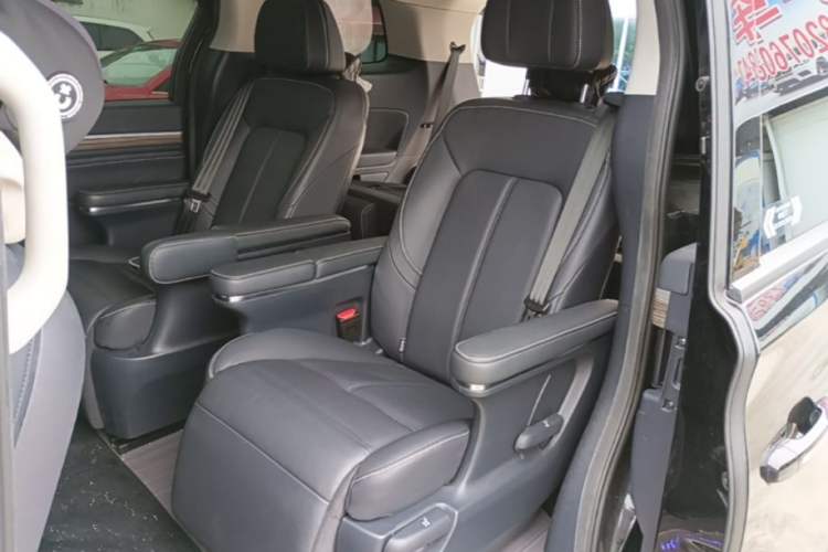 Used GAC Trumpchi M8 2023 Lingxiu Series 390T Prestige Edition Left Rear Seat