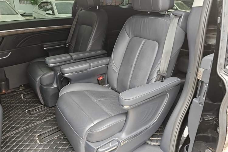Used GAC Trumpchi M8 2023 Master Series 390T Ultimate Edition Left Rear Seat