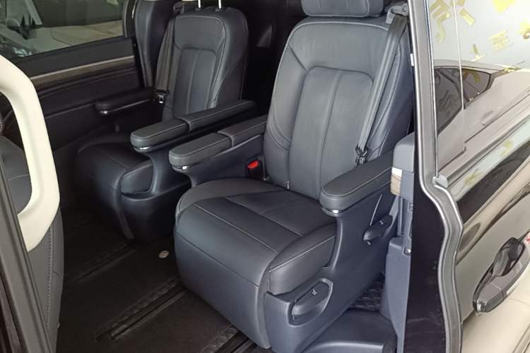 Used GAC Trumpchi M8 2023 Lingxiu Series 390T Prestige Edition Left Rear Seat