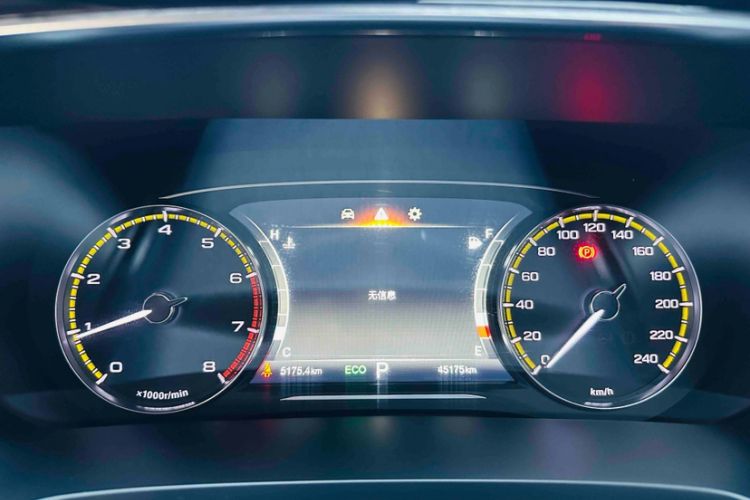 Used GAC Trumpchi M8 2023 Lingxiu Series 390T Deluxe Edition Odometer Close Up