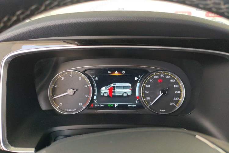 Used GAC Trumpchi M8 2023 Lingxiu Series 390T Deluxe Edition Odometer Close Up