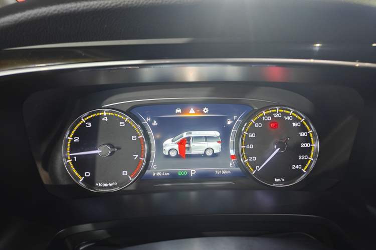 Used GAC Trumpchi M8 2023 Lingxiu Series 390T Luxury Edition Odometer Close Up
