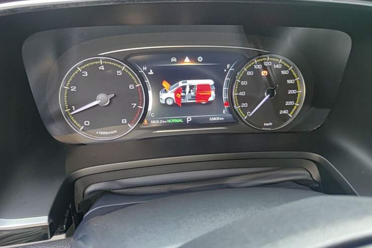 Used GAC Trumpchi M8 2023 Lingxiu Series 390T Deluxe Edition Odometer Close Up