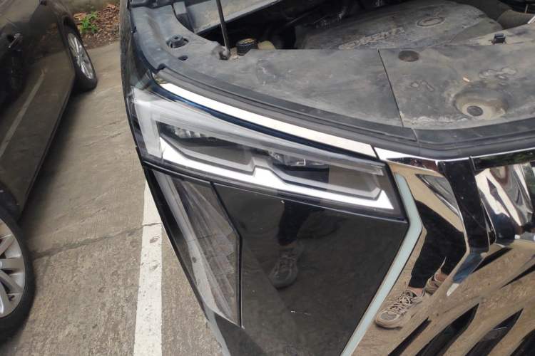 Used GAC Trumpchi M8 2023 Zongshi Series 400T Ultimate Edition Right Front Headlight