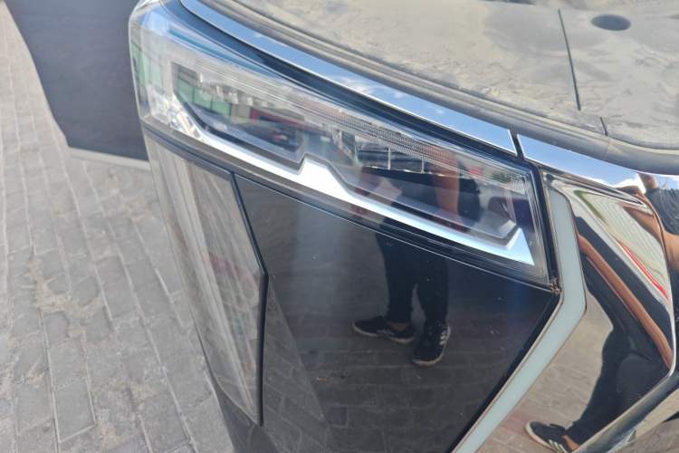 Used GAC Trumpchi M8 2023 Zongshi Series Dual-Motor YuZun Edition Right Front Headlight