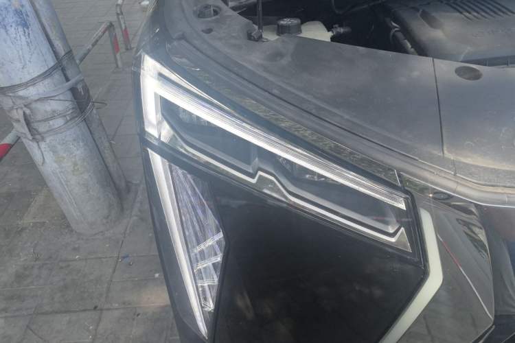 Used GAC Trumpchi M8 2023 Zongshi Series Dual-Motor YuZun Edition Right Front Headlight