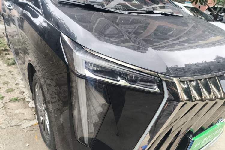 Used GAC Trumpchi M8 2023 Zongshi Series Dual-Motor Supreme Edition Right Front Headlight