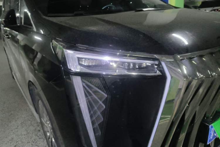 Used GAC Trumpchi M8 2023 Zongshi Series 400T Flagship Edition Right Front Headlight