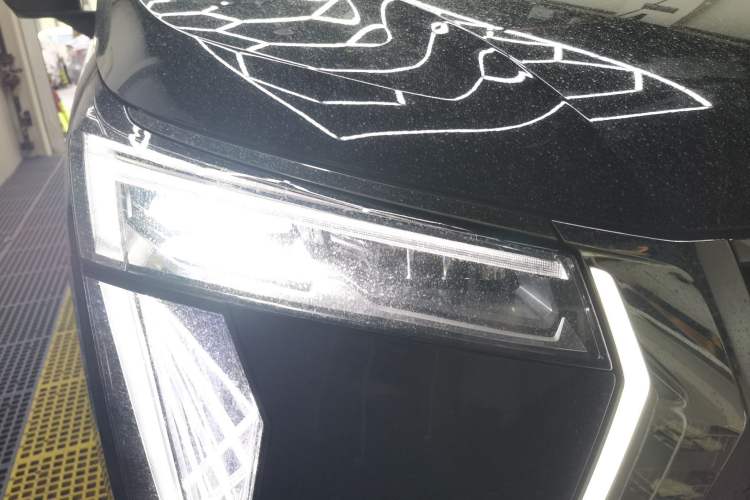 Used GAC Trumpchi M8 2023 Zongshi Series Dual-Motor YuZun Edition Right Front Headlight