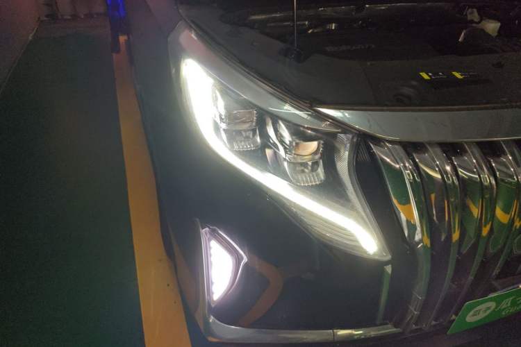 Used GAC Trumpchi M8 2023 Lingxiu Series 390T Luxury Edition Right Front Headlight