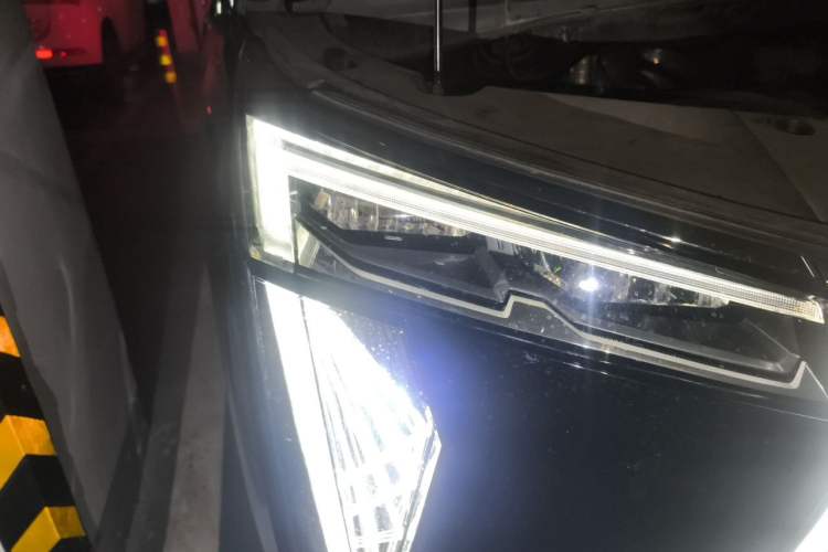 Used GAC Trumpchi M8 2023 Zongshi Series 400T Ultimate Edition Right Front Headlight