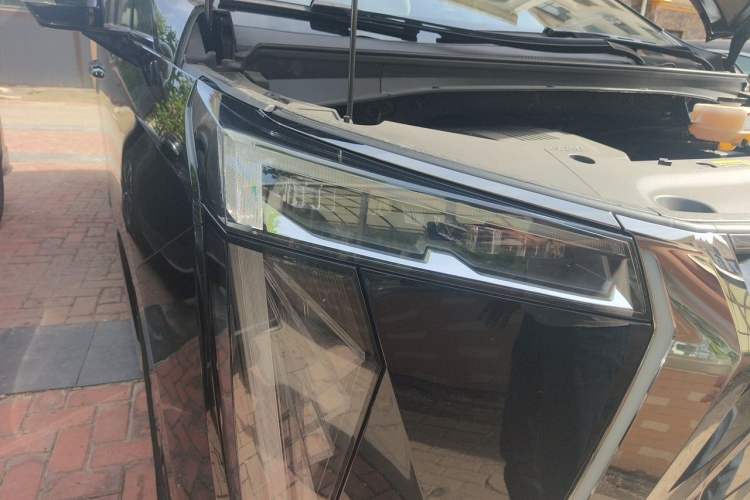 Used GAC Trumpchi M8 2023 Zongshi Series Dual-Motor YuZun Edition Right Front Headlight