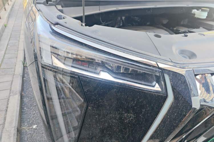 Used GAC Trumpchi M8 2023 Zongshi Series 400T Ultimate Edition Right Front Headlight