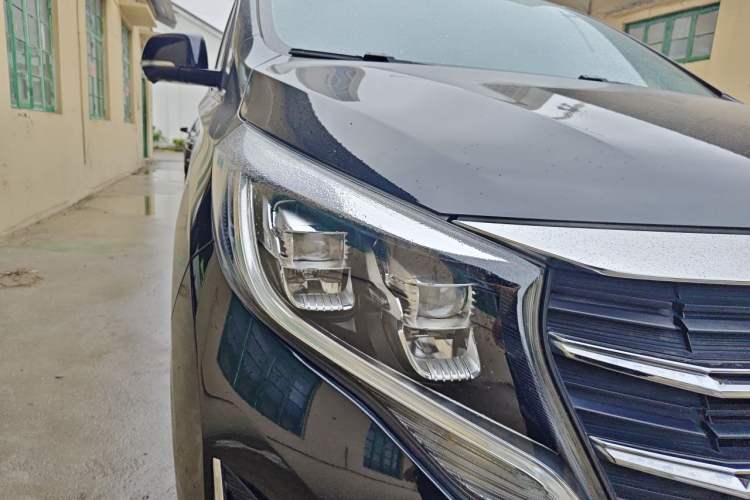Used GAC Trumpchi M8 2023 Lingxiu Series 390T Prestige Edition Right Front Headlight