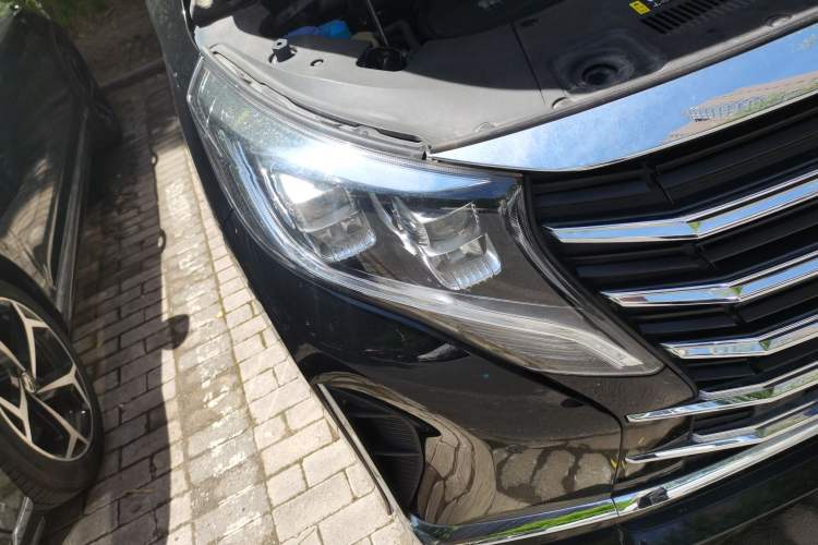 Used GAC Trumpchi M8 2023 Lingxiu Series 390T Ultimate Edition Right Front Headlight
