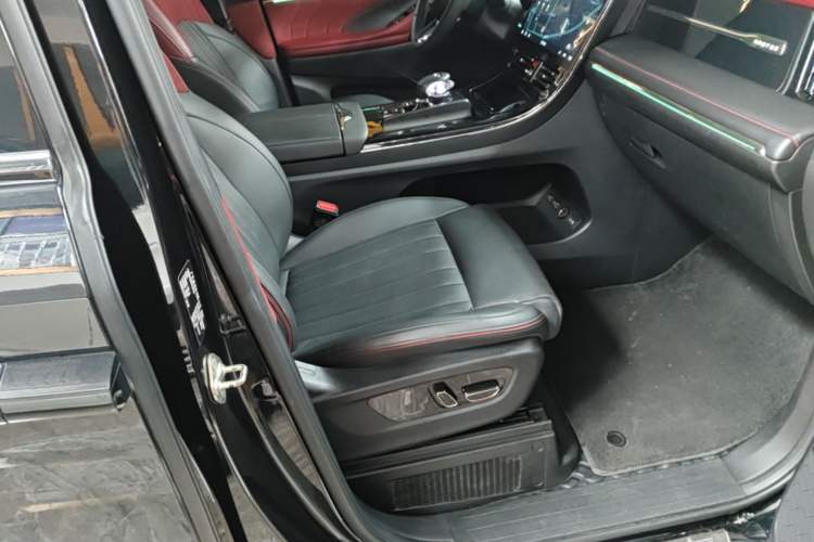 Used GAC Trumpchi M8 2023 Zongshi Series Dual-Motor YuZun Edition Right Front Seat