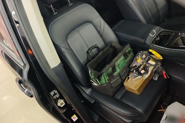 Used GAC Trumpchi M8 2023 Lingxiu Series 390T Prestige Edition Right Front Seat