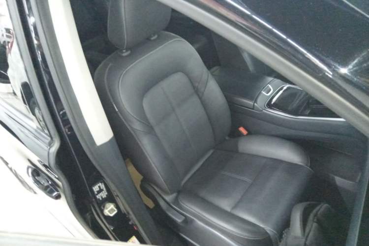 Used GAC Trumpchi M8 2023 Lingxiu Series 390T Deluxe Edition Right Front Seat